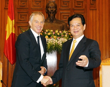 Thủ tướng Nguyễn Tấn Dũng và ông Tony Blair, cựu Thủ tướng Liên hiệp Vương quốc Anh và Bắc Ireland. Nguồn: internet